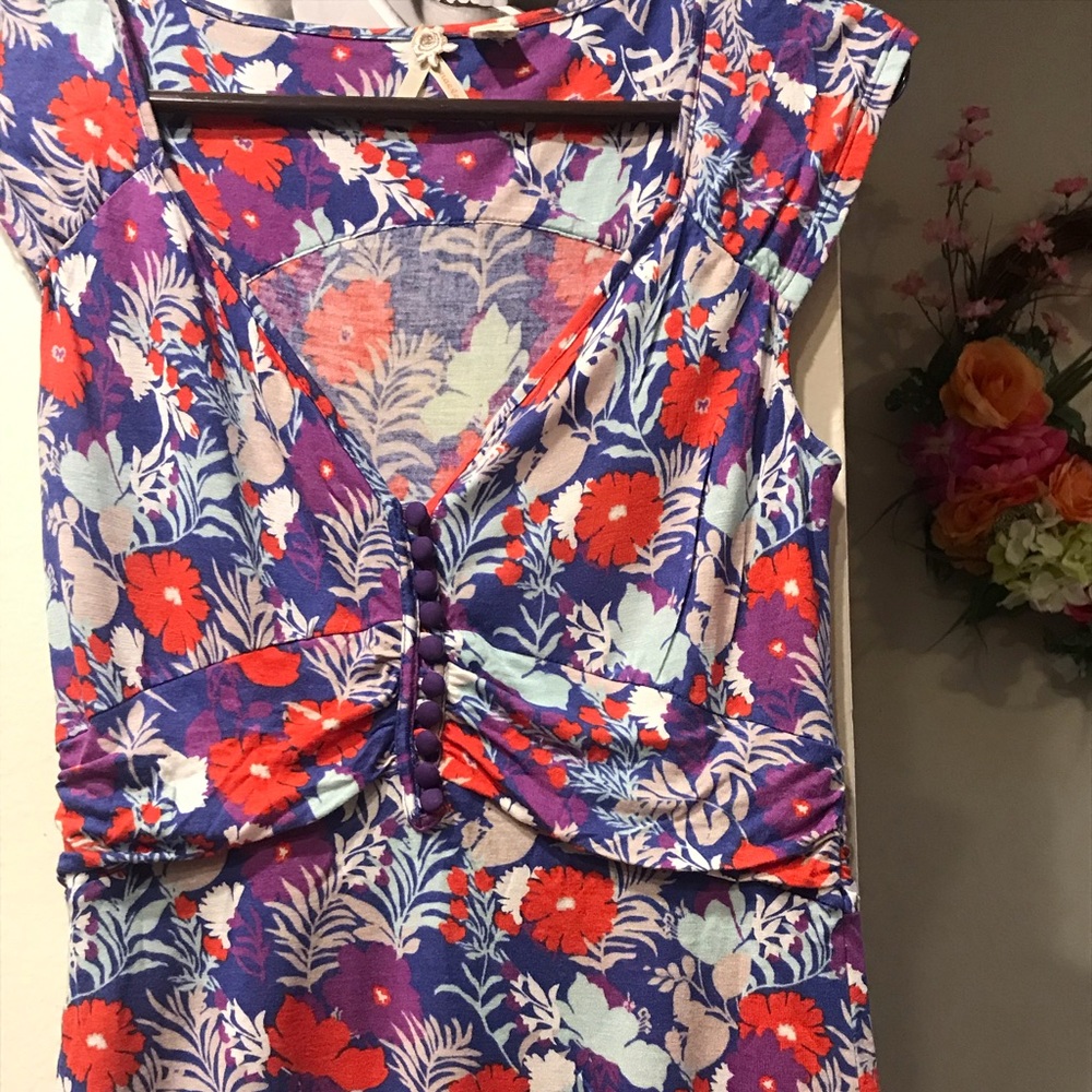 Beautiful cotton floral Anthropologie top by Maeve